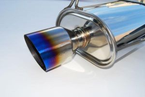 Invidia Q300 - Titanium Tips HS00HS1G2T